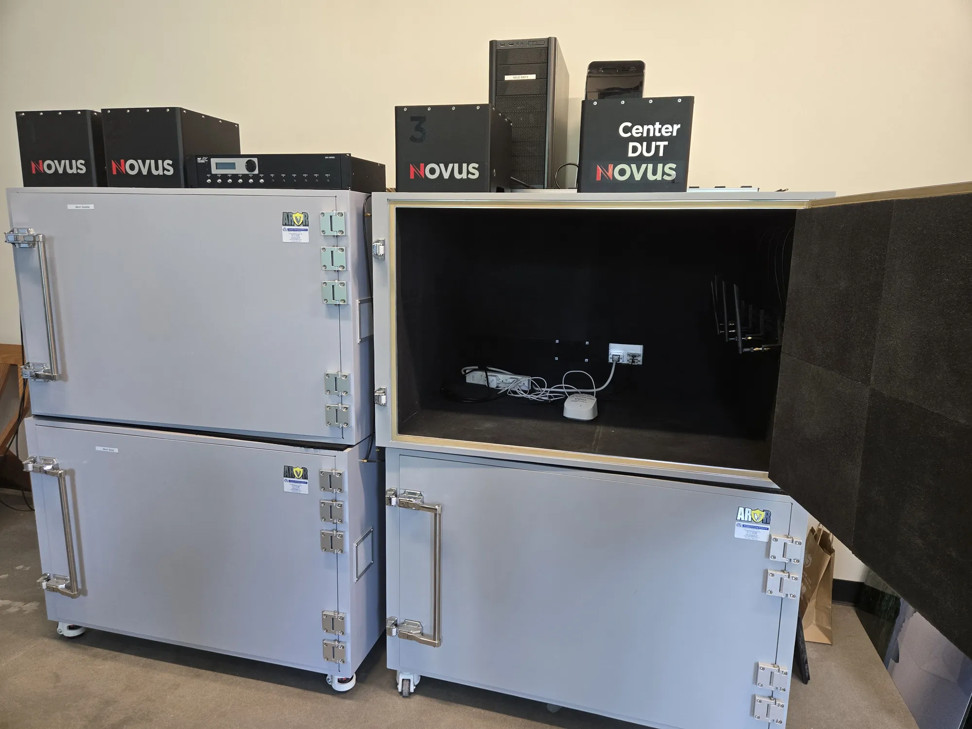 Novus Labs Wi-Fi Mesh Roaming Testbed