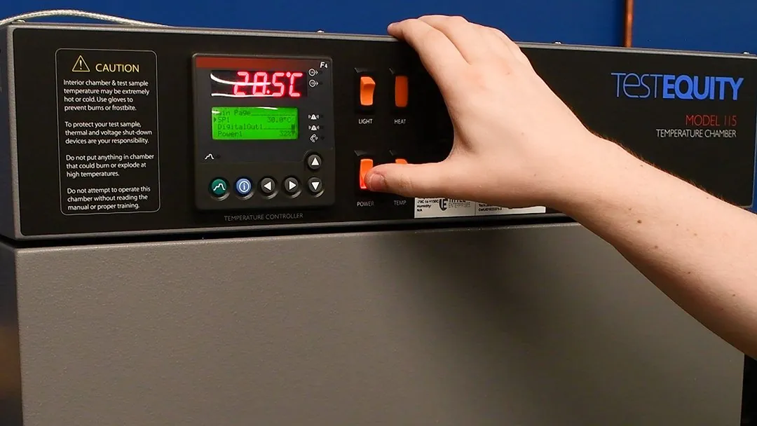 Environmental thermal testing chamber at Novus Labs