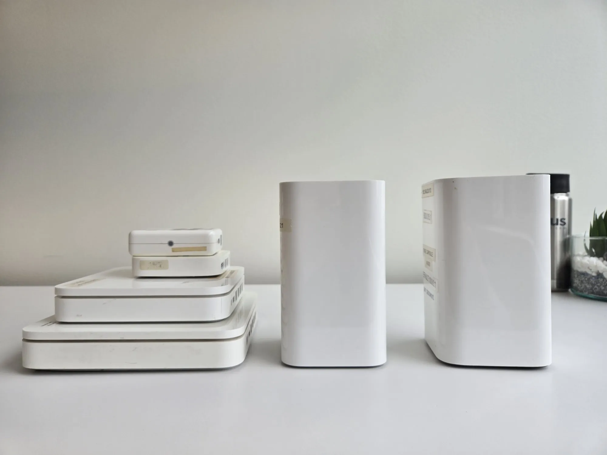 Apple AirPort collection detail