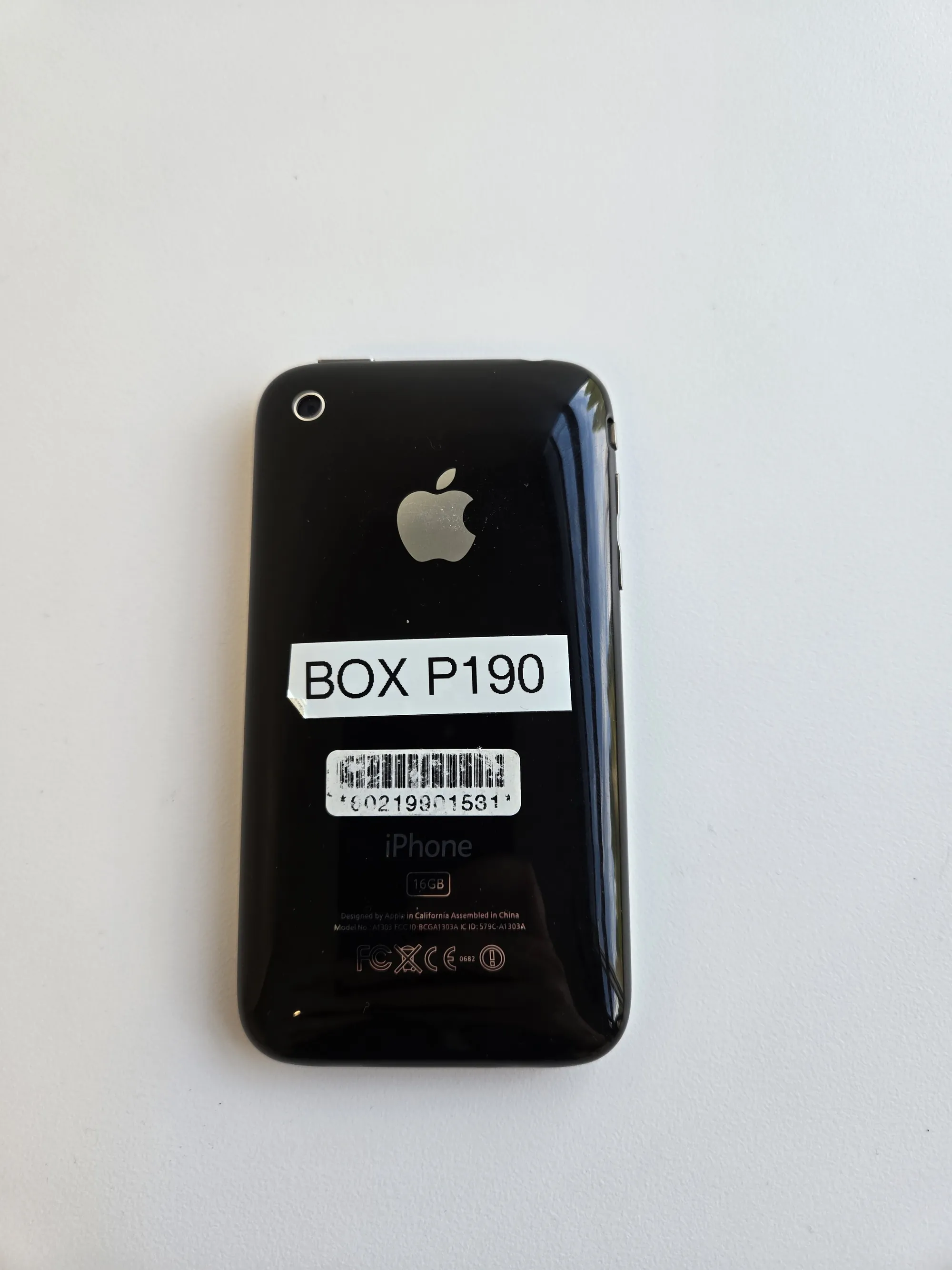 Apple iPhone 3G detail view