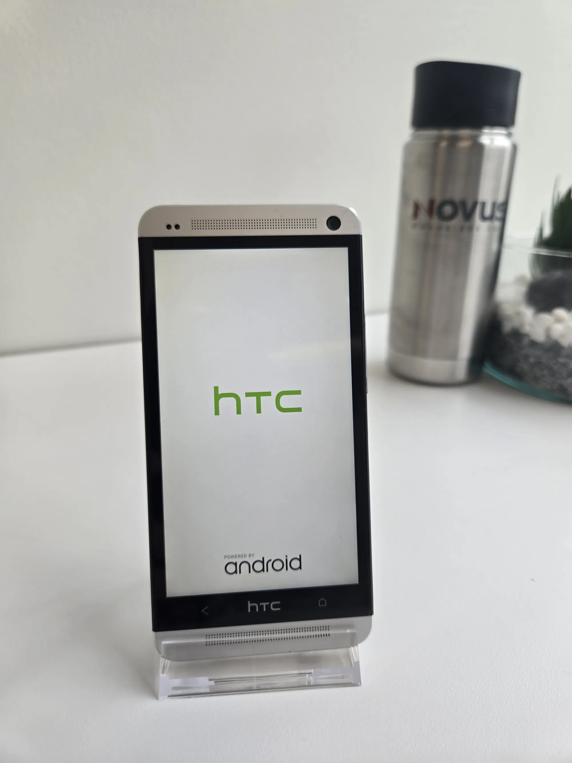 HTC One M7 detail view
