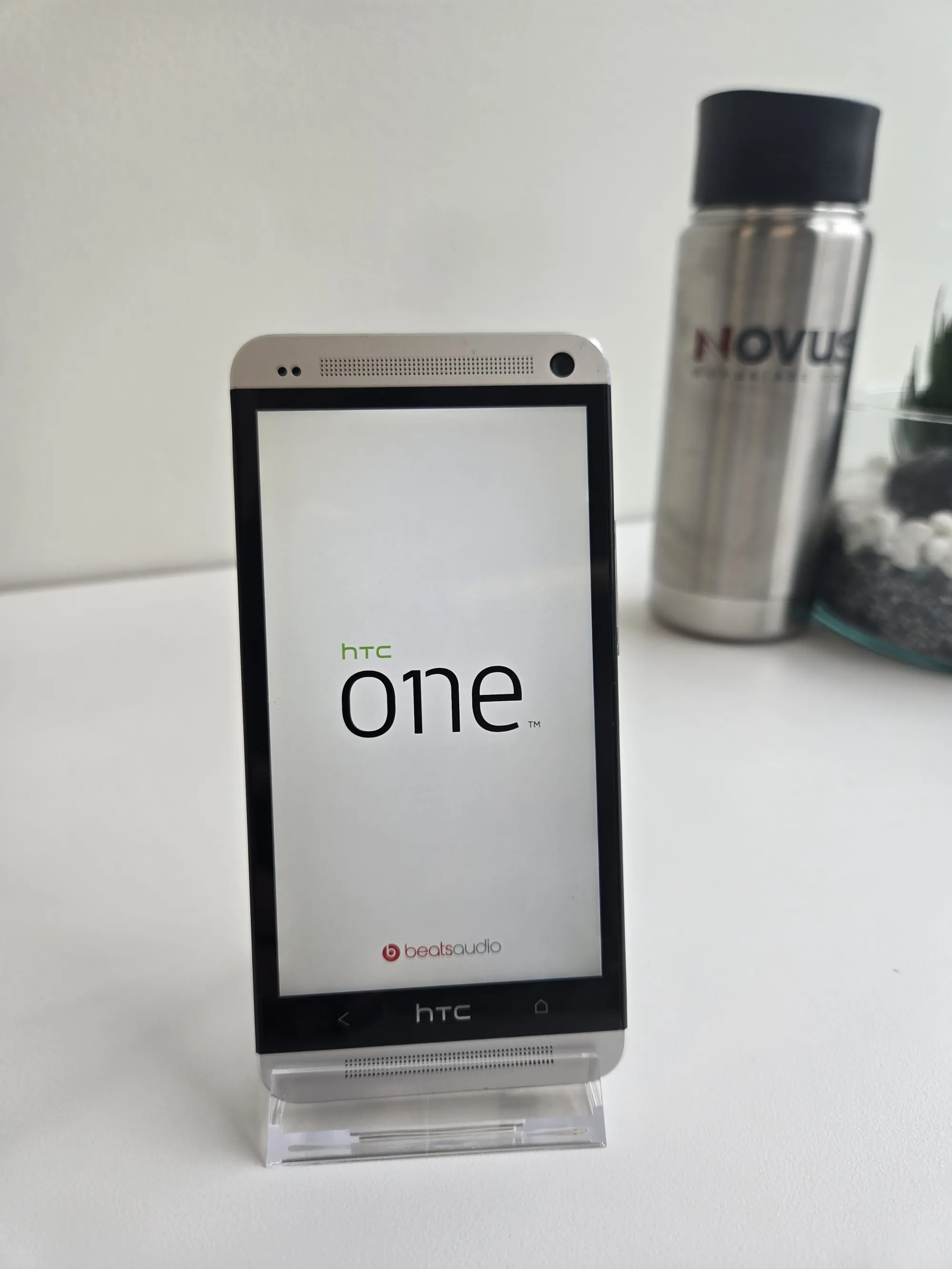 HTC One M7 detail view