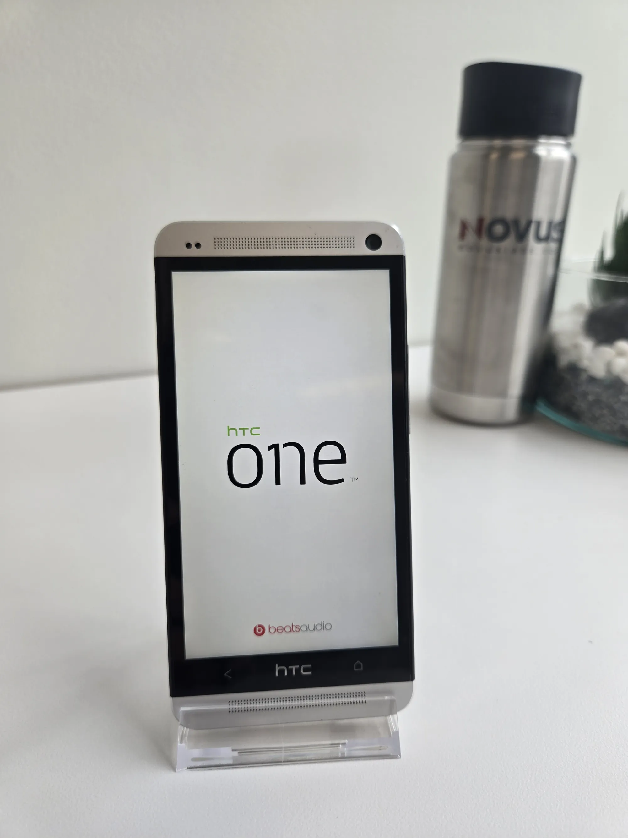HTC One M7 detail view