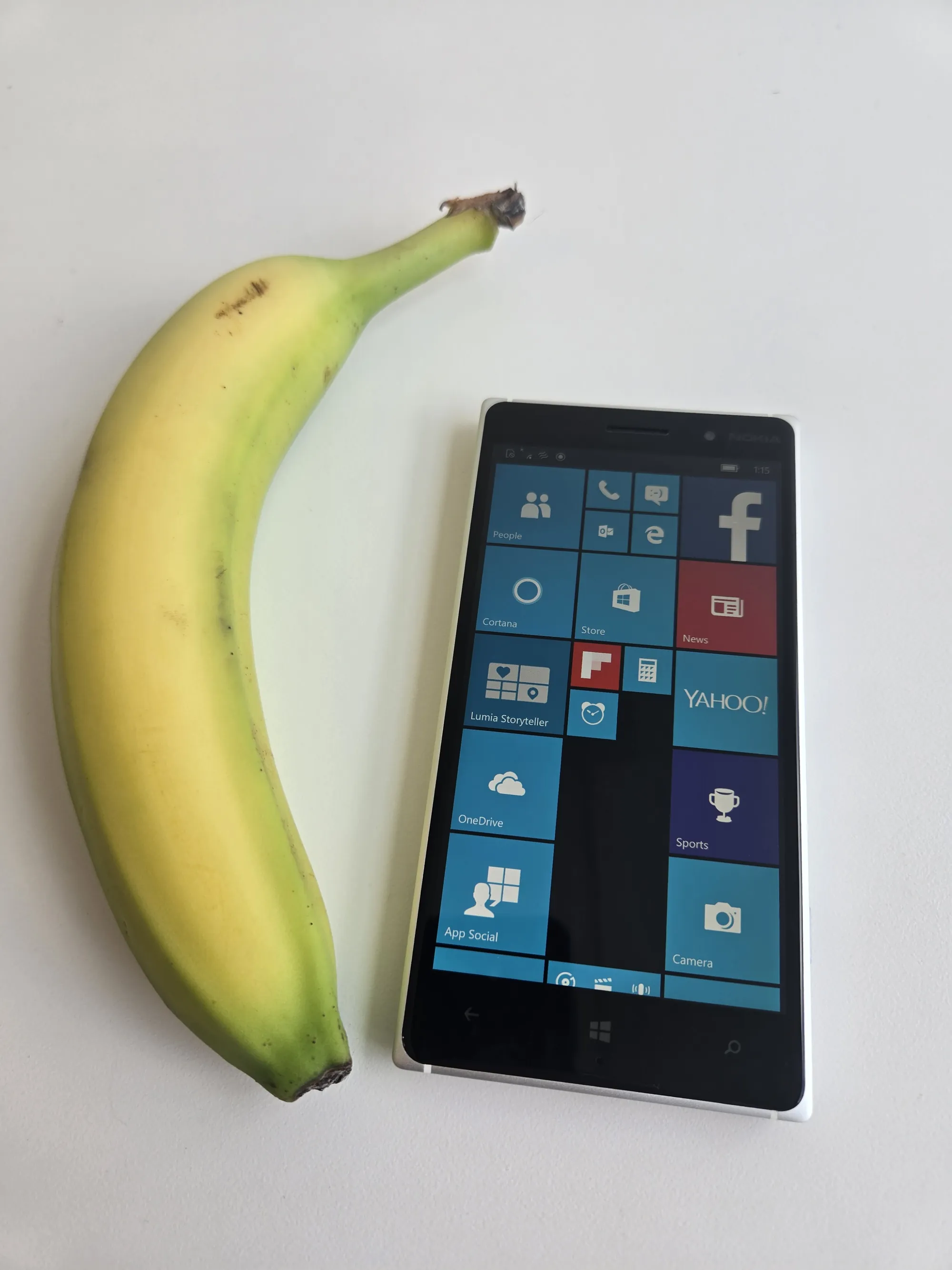 The Nokia Lumia 830 from the Novus Labs device vault