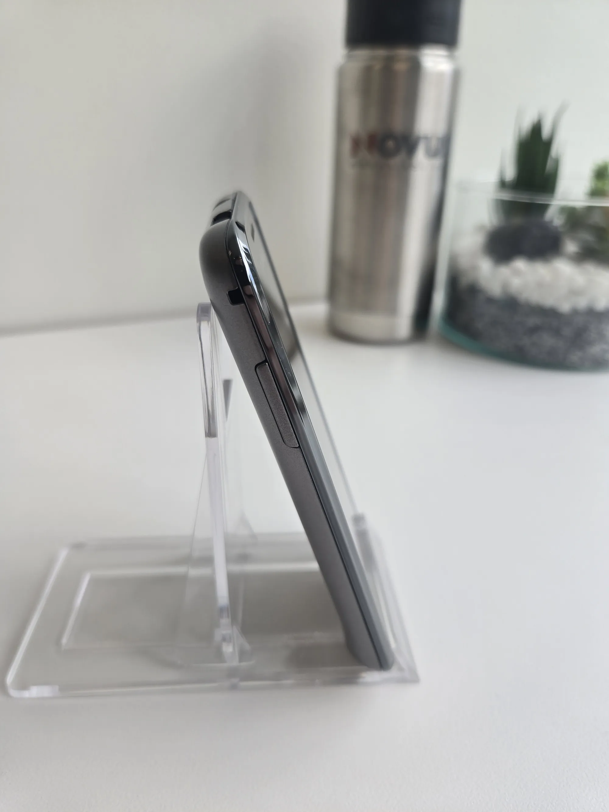 Samsung Galaxy S detail view