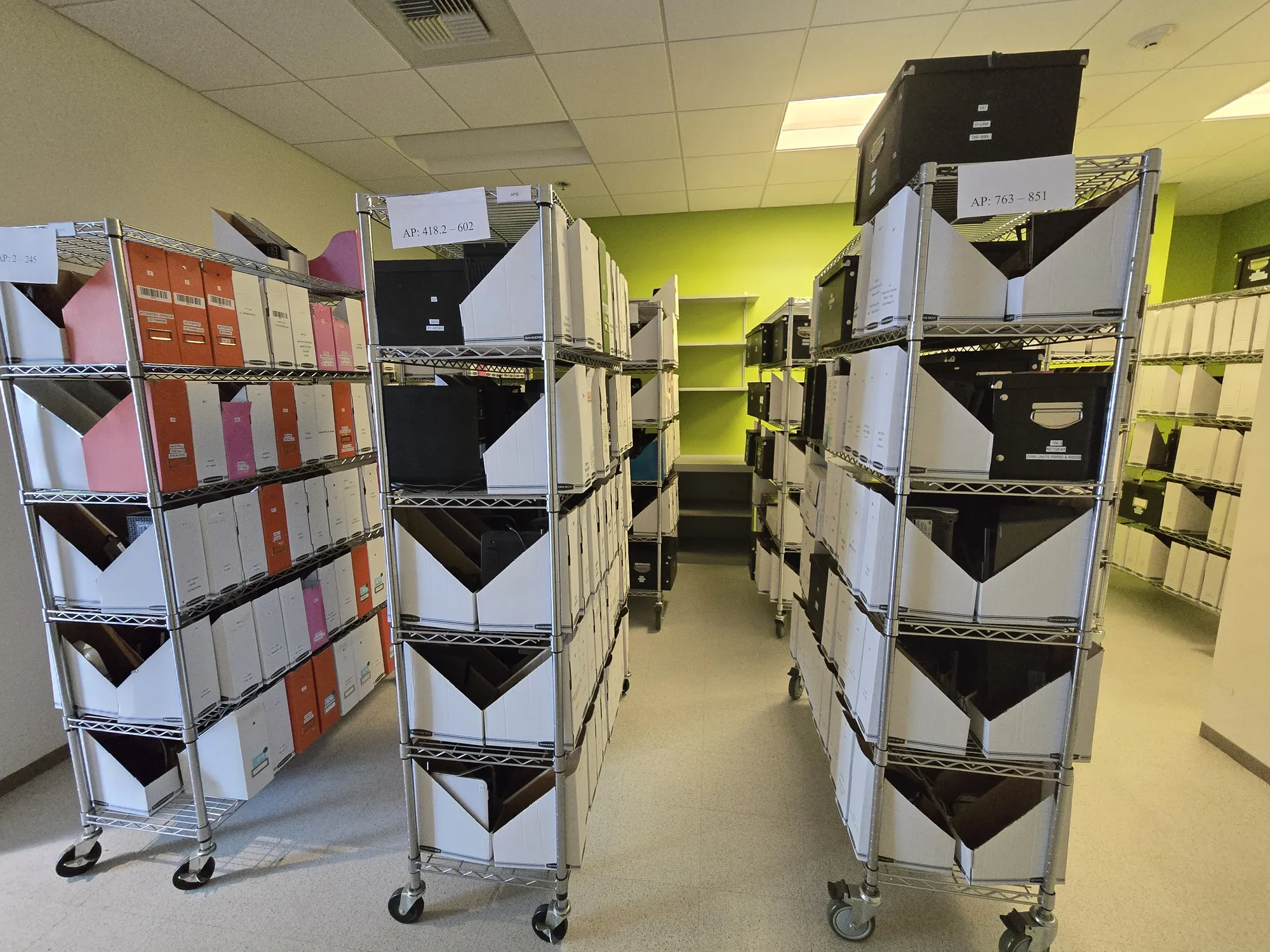 Shelves of catalogued wireless access points in the Novus device library